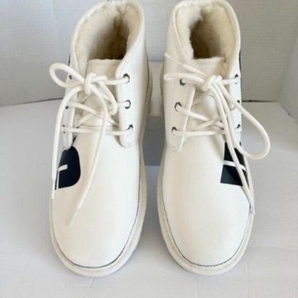 UGG Neumel Chopd White Pebble Leather Chukka Ankle Boots Shearling Lined Mens 11 - Picture 2 of 16